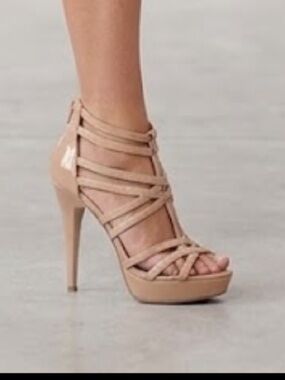 NEW Madden Girl Sexy strappy Caged Gladiator Platform Heels Patent Nude Neutral